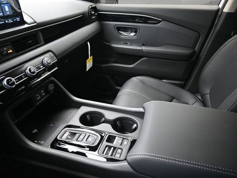 Certified 2025 Honda Pilot EX-L image 13