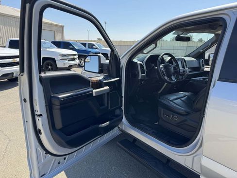 Used 2018 Ford F150 Lariat image 27