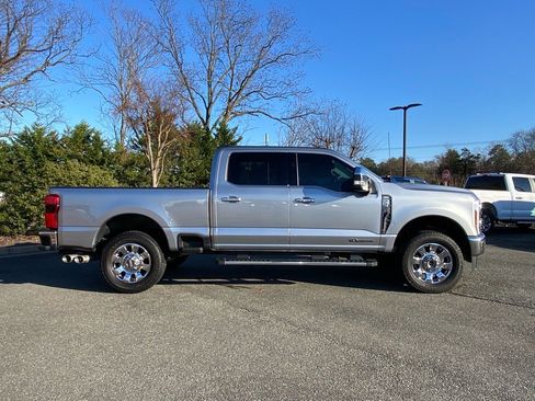 Certified 2024 Ford F250 Lariat w/ Chrome Package image 3