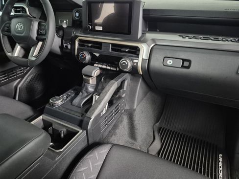 New 2026 Toyota Tacoma SR5 AWD/4WD image 33