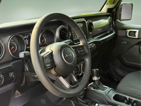 Used 2023 Jeep Wrangler Unlimited Sport AWD/4WD image 30