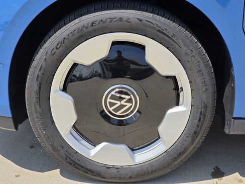 New 2025 Volkswagen ID. Buzz Pro S Plus image 8