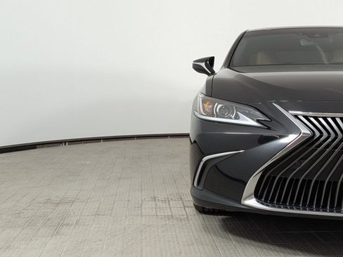 Used 2021 Lexus ES 300h w/ Premium Package image 12