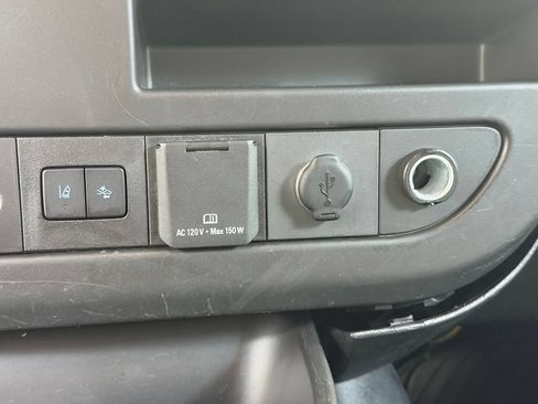 Used 2020 Chevrolet Express 3500 LT w/ LT Preferred Equipment Group RWD image 38
