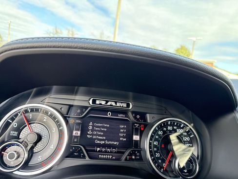 Used 2019 RAM 2500 Laramie image 14