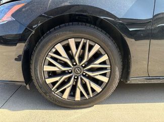 Certified 2025 Nissan Altima 2.5 SV FWD video 3