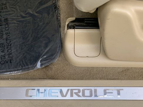 Used 2012 Chevrolet Avalanche LTZ image 18