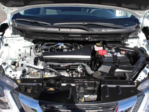 Used 2020 Nissan Rogue SV w/ Premium Package image 9