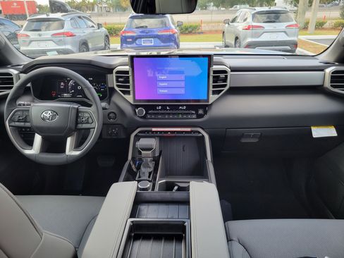 Used 2026 Toyota Tundra Limited AWD/4WD image 17