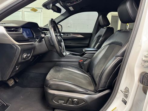 Used 2021 Jeep Grand Cherokee L Laredo AWD/4WD image 11