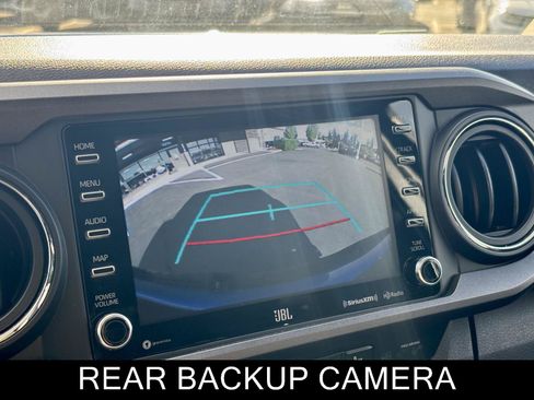 Used 2020 Toyota Tacoma TRD Off-Road w/ TRD Premium Off Road Package AWD/4WD image 32