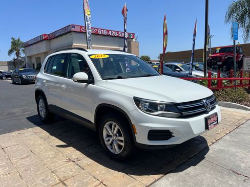 Used 2017 Volkswagen Tiguan S FWD image 2