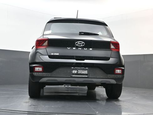 Certified 2024 Hyundai Venue SEL FWD image 25