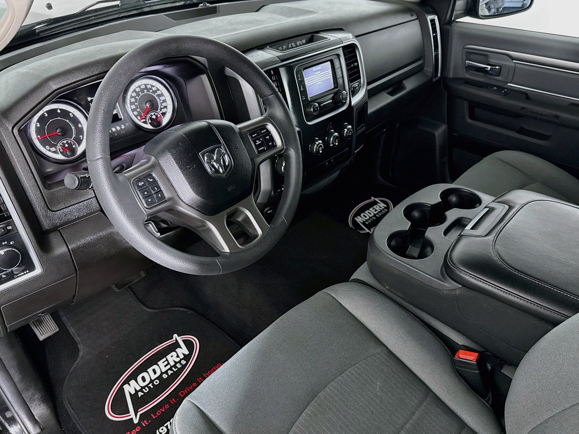 Used 2023 RAM 1500 Classic SLT AWD/4WD image 8