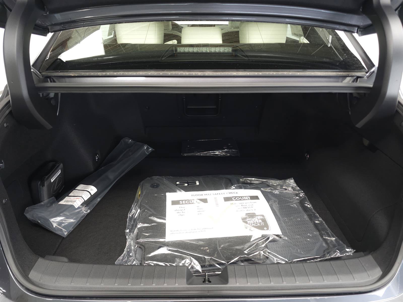 New 2026 Lexus ES 350h w/ Convenience Package FWD image 11