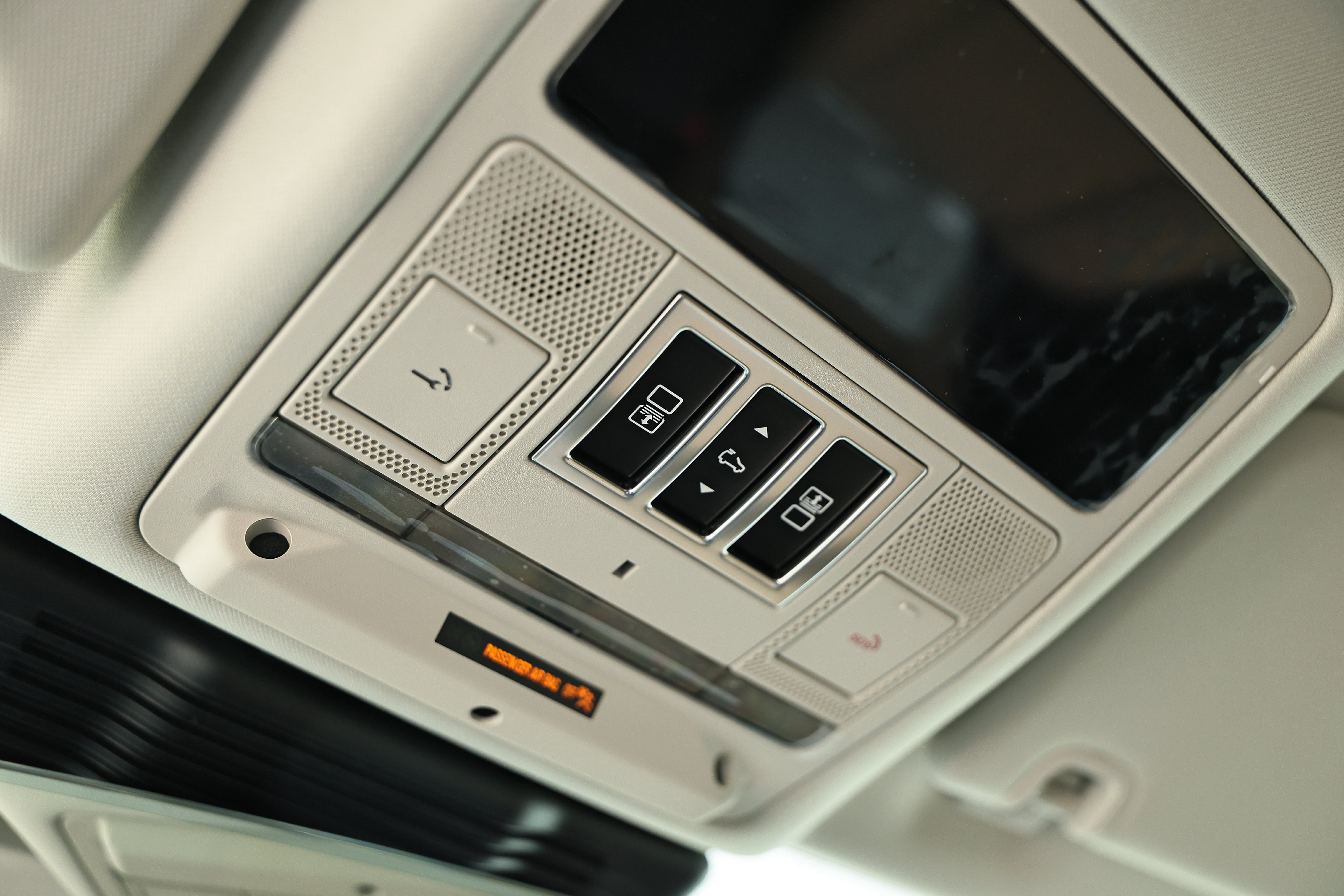 New 2026 Land Rover Discovery Limited Edition AWD/4WD image 59
