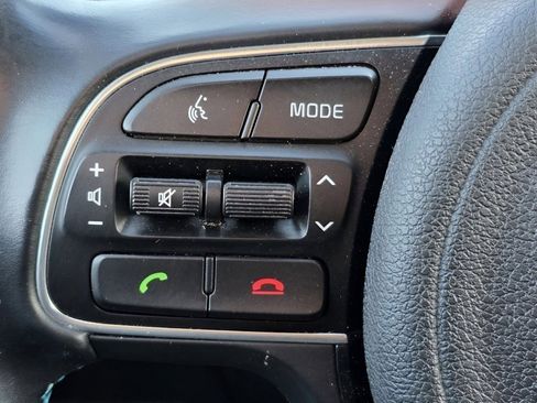 Used 2019 Kia Niro EX image 14