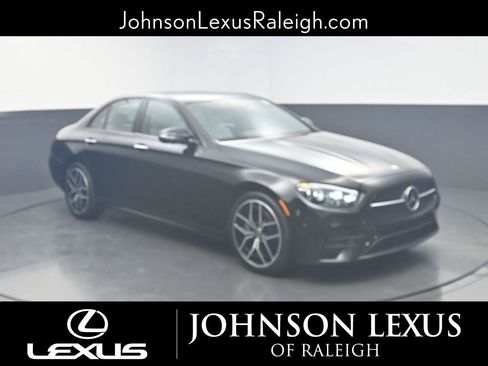 Used 2022 Mercedes-Benz E 350 4MATIC Sedan image 3