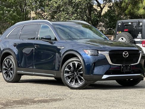 Used 2025 MAZDA CX-90 Plug-In Hybrid w/ Premium Plus AWD/4WD image 2