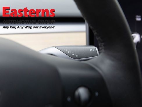 Used 2023 Tesla Model 3 Standard Range image 13