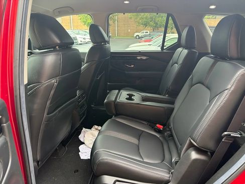 Certified 2025 Honda Pilot EX-L image 18