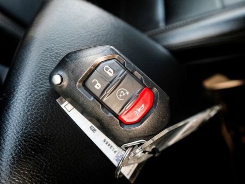 Used 2022 Jeep Wrangler Unlimited Sahara w/ Cold Weather Group image 35