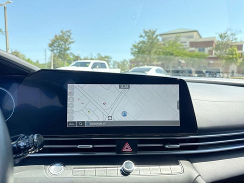 Used 2024 Hyundai Elantra SEL w/ Convenience Package image 19