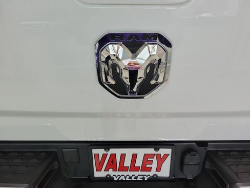 Used 2022 RAM 2500 Laramie AWD/4WD image 17