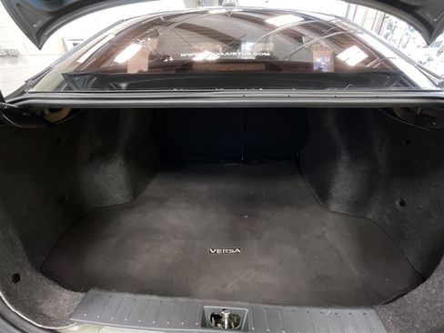 Used 2020 Nissan Versa SV FWD image 19