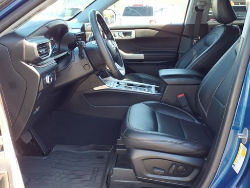 Used 2022 Ford Explorer Limited AWD/4WD image 10