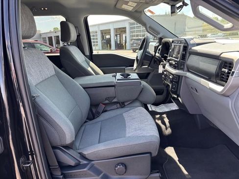 Used 2023 Ford F150 XLT w/ Trailer Tow Package image 15