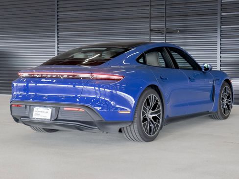 Used 2023 Porsche Taycan RWD image 10