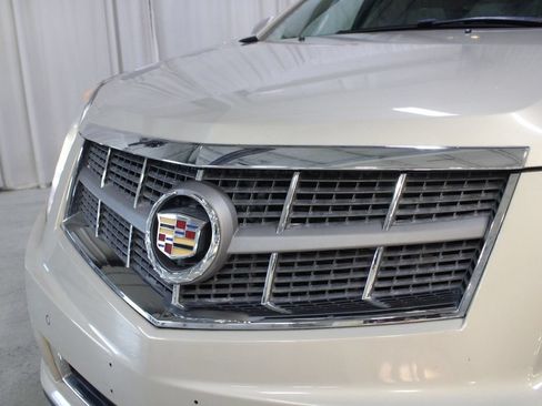 Used 2011 Cadillac SRX Luxury FWD image 33
