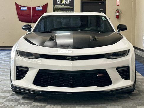 Used 2018 Chevrolet Camaro SS image 9