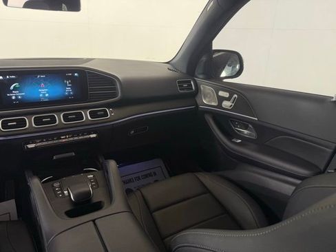 Used 2022 Mercedes-Benz GLE 350 4MATIC w/ Premium Package image 24