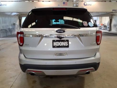 Used 2016 Ford Explorer XLT w/ Equipment Group 202A AWD/4WD image 3