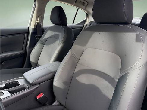 Certified 2025 Nissan Sentra S image 18