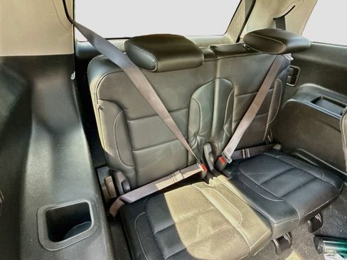 Used 2017 GMC Acadia SLT FWD image 31