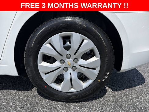 Used 2015 Chevrolet Cruze LS FWD image 31