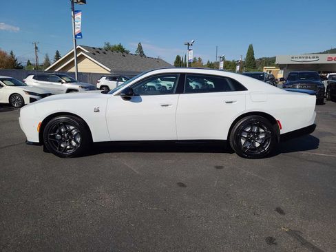 New 2026 Dodge Charger Scat Pack w/ Blacktop Package AWD/4WD image 11