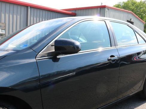 Used 2015 Toyota Camry XLE FWD image 4