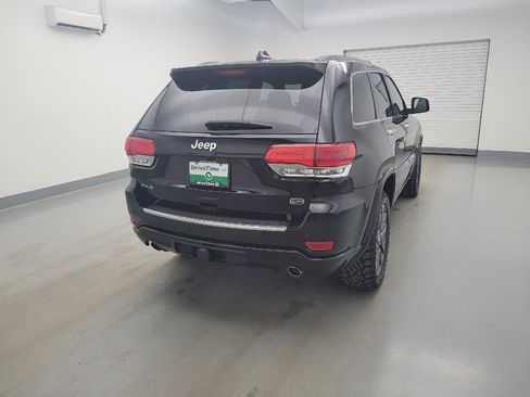 Used 2018 Jeep Grand Cherokee Overland AWD/4WD image 7
