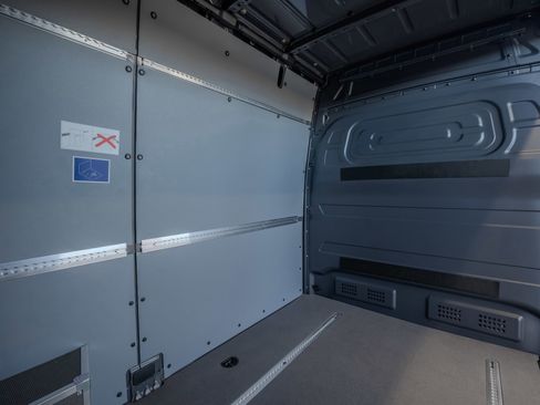 New 2025 Mercedes-Benz Sprinter 2500 image 27