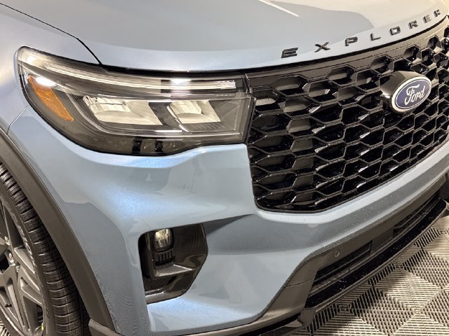 New 2026 Ford Explorer ST-Line w/ ST-Line Street Pack AWD/4WD image 12