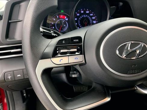 Used 2023 Hyundai Elantra SEL image 18