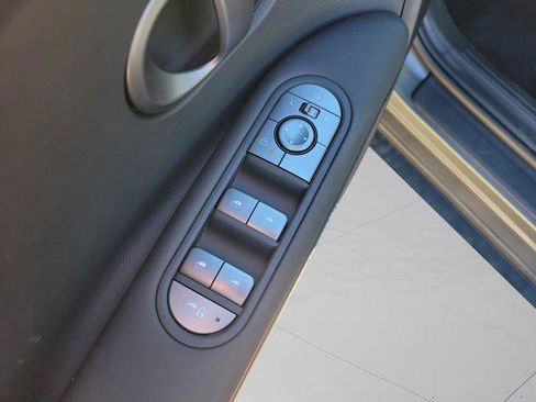 New 2025 Hyundai Ioniq 5 SEL image 27