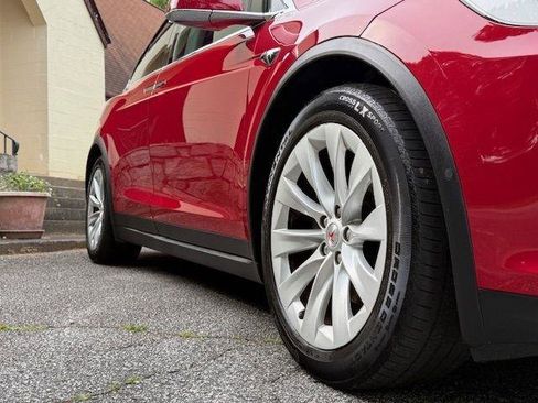Used 2017 Tesla Model X 75D AWD/4WD image 24