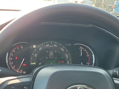 Certified 2025 Toyota RAV4 XLE image 25