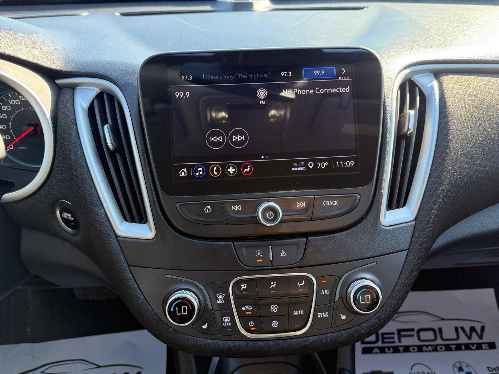 Used 2023 Chevrolet Malibu LT FWD image 14