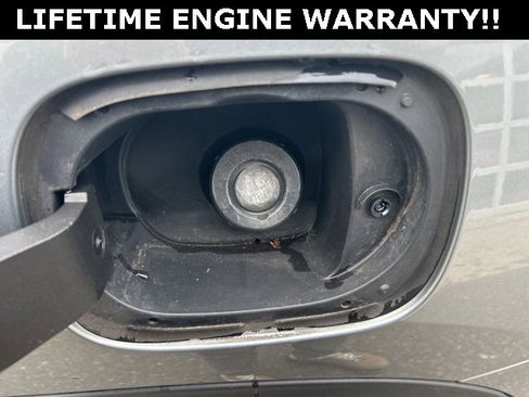 Used 2025 Chevrolet Traverse LT image 35